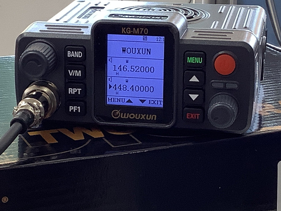 Wouxun KG-M70 TX/RX 136-174Mhz 2M & 400-480Mhz 70cm