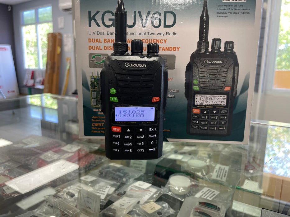 Wouxun KG-UV6D